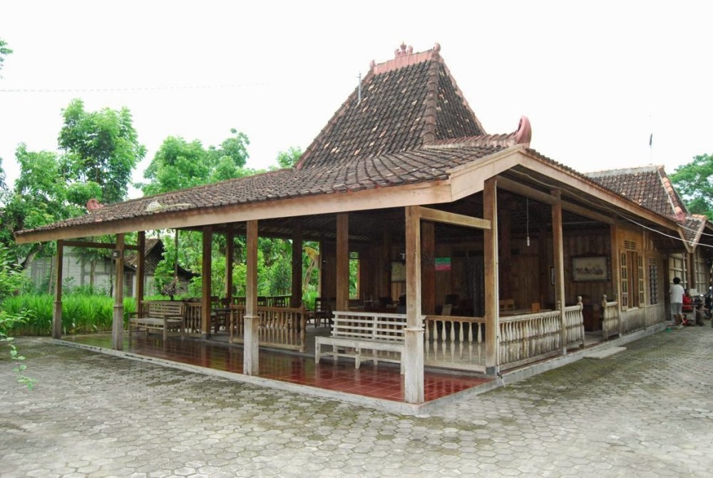Rumah Adat Populer di Indonesia - SAKTI DESAIN