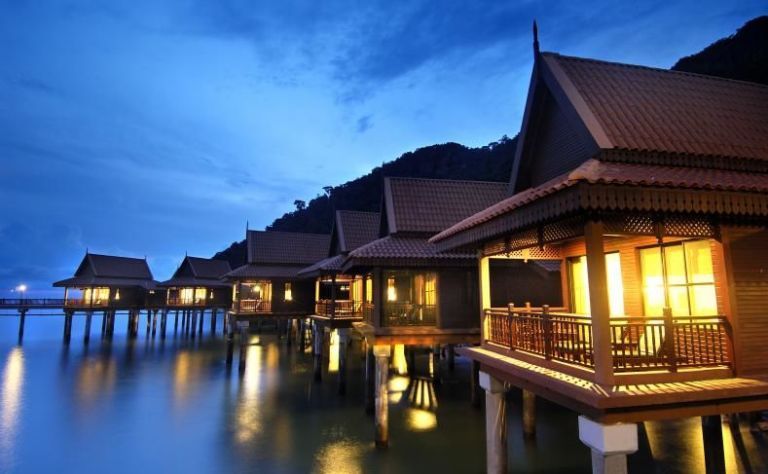 bungalow overwater